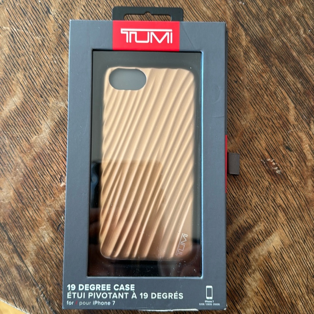 Dress up your IPhone 7